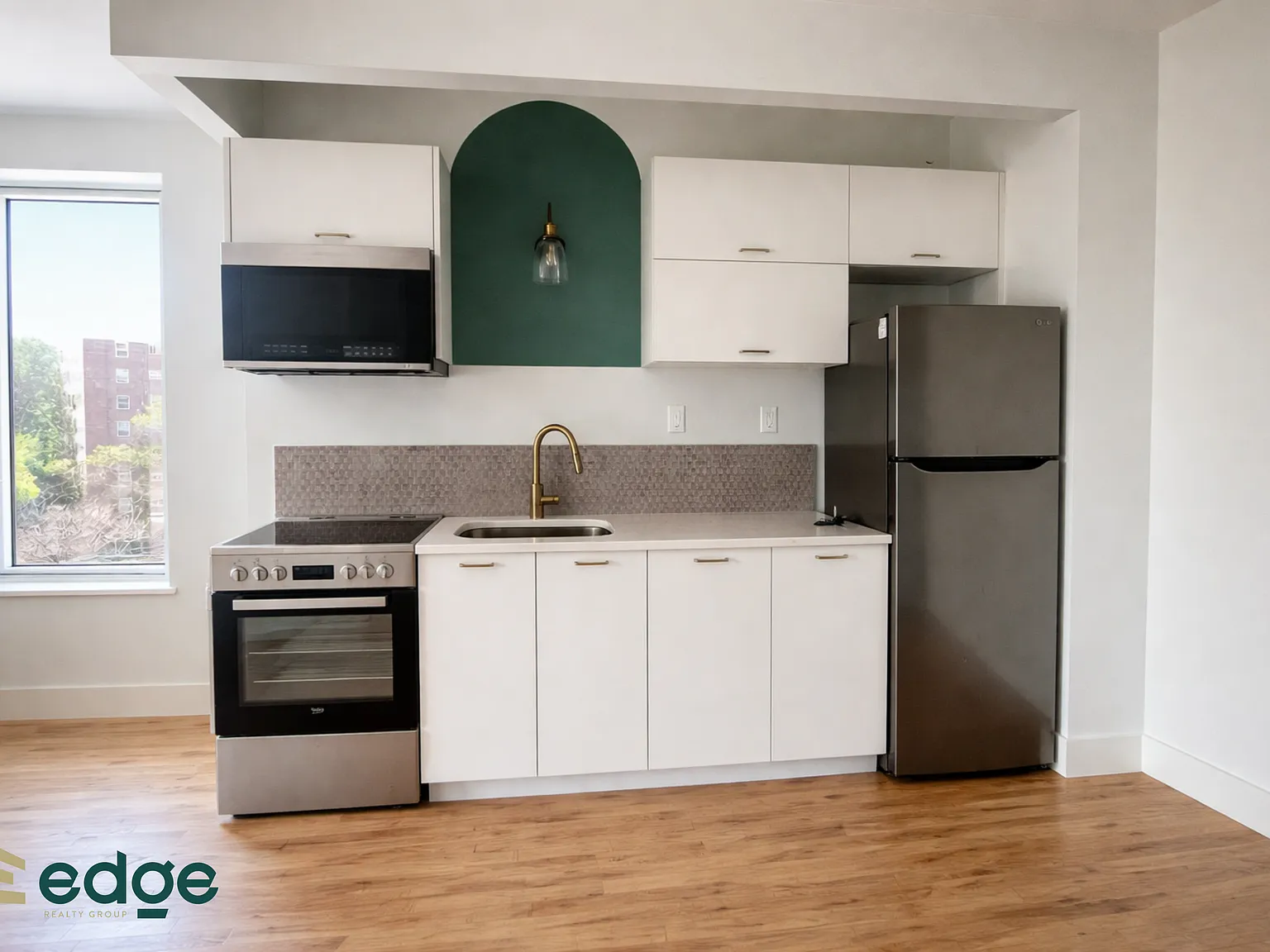3013 Barker Avenue — Photo 2