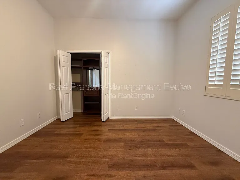 23012 N 38th Pl — Photo 29