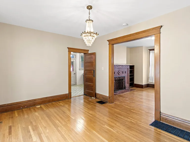 157 E Oakland Ave — Photo 7