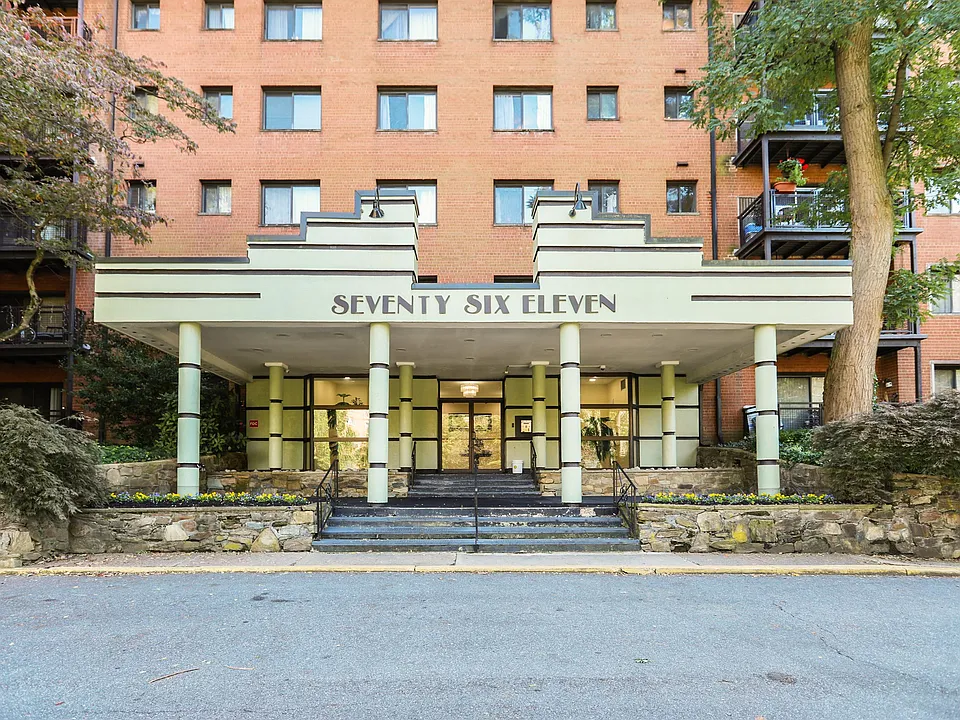 7611 Maple Ave #501