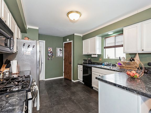 4th image of 2800 141st St