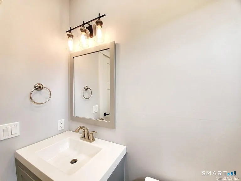 5 Isaacs St #2B — Photo 5
