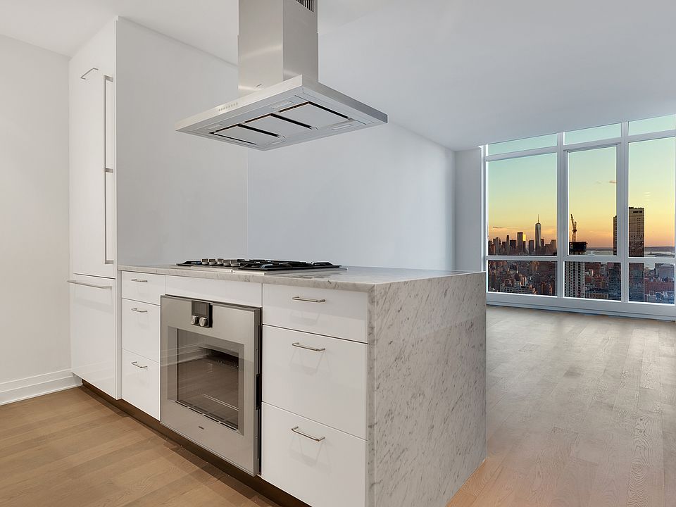 1st image of 460 W 42nd St APT 53F
