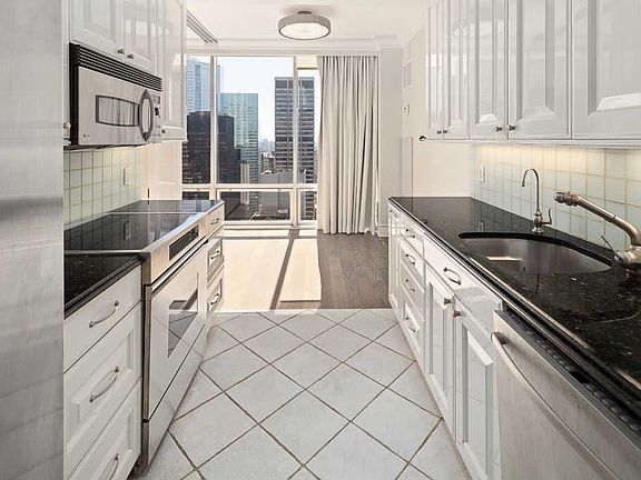 4th image of 641 5th Ave Floor 36