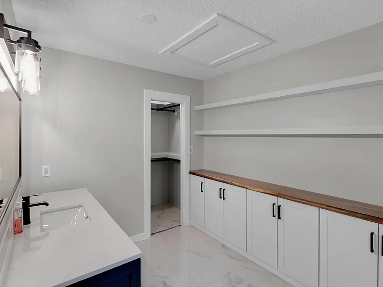 300 Wildwood St — Photo 25