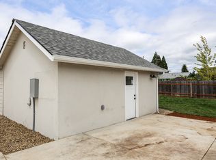 528 19th St, Springfield, OR 97477