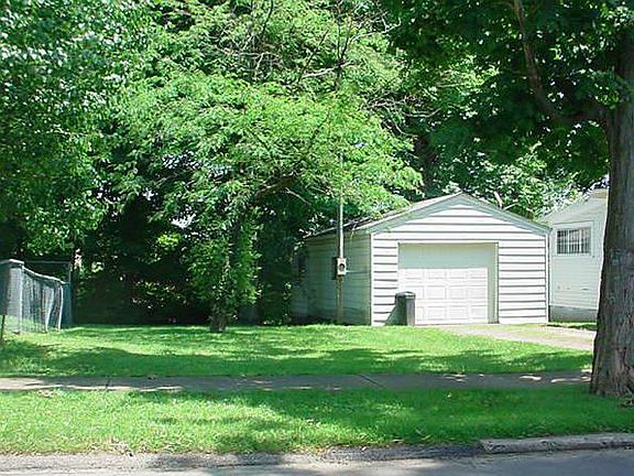3rd image of 26 1st Ave
