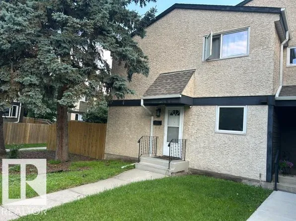 32 Belmead Gdns NW, Edmonton, AB T5T 1J1