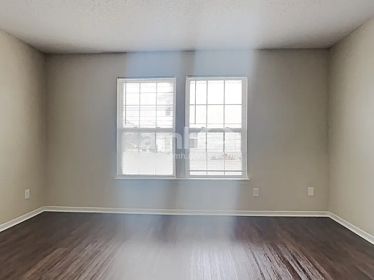 1268 Weston Dr — Photo 6