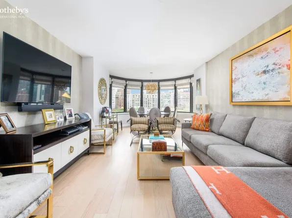 330 East 38th Street image 2 of 16