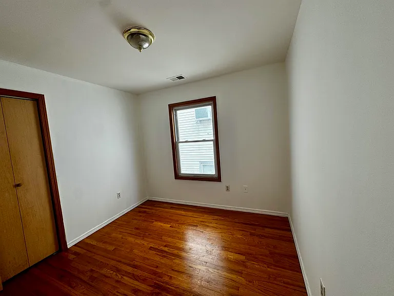 26 Paterson St #2 — Photo 4