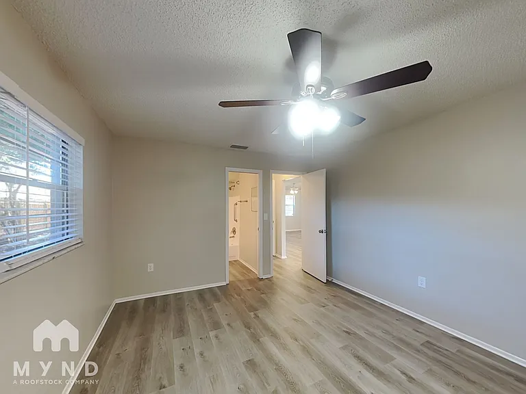 10195 Heathcliff St — Photo 13