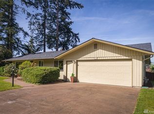 2225 Niagara Dr, Bellingham, WA 98229