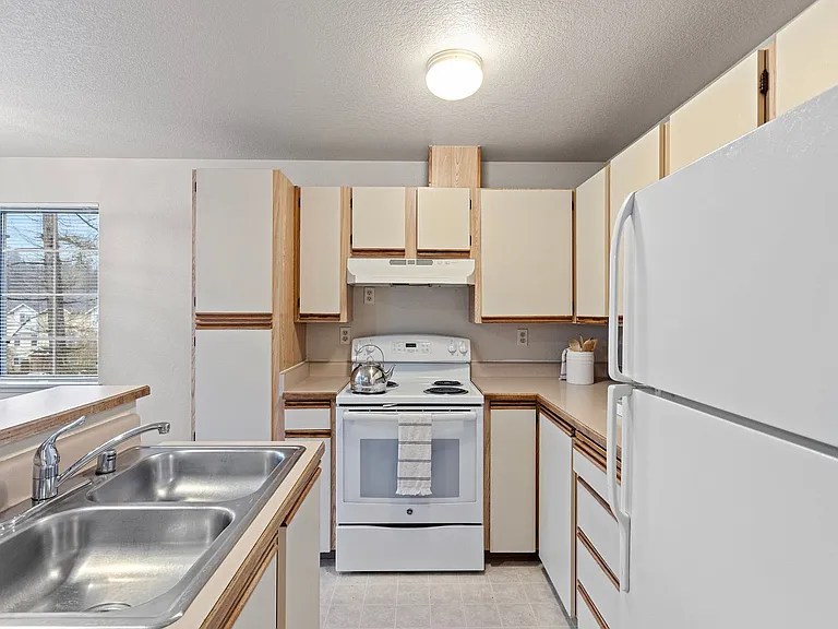 Heron View Apartment Homes — Photo 23