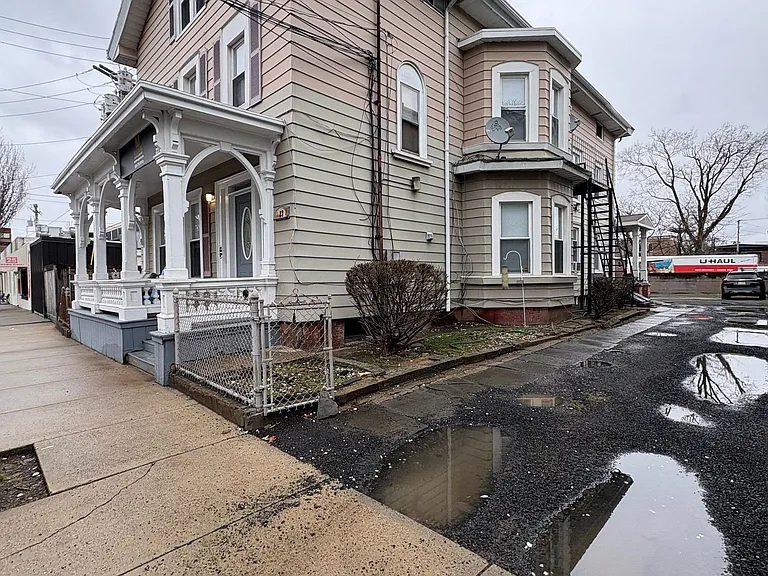 23 Brown St #C — Photo 13