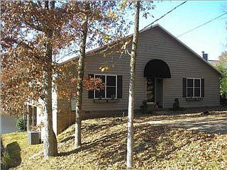 3rd image of 15798 Lake Harbor Dr