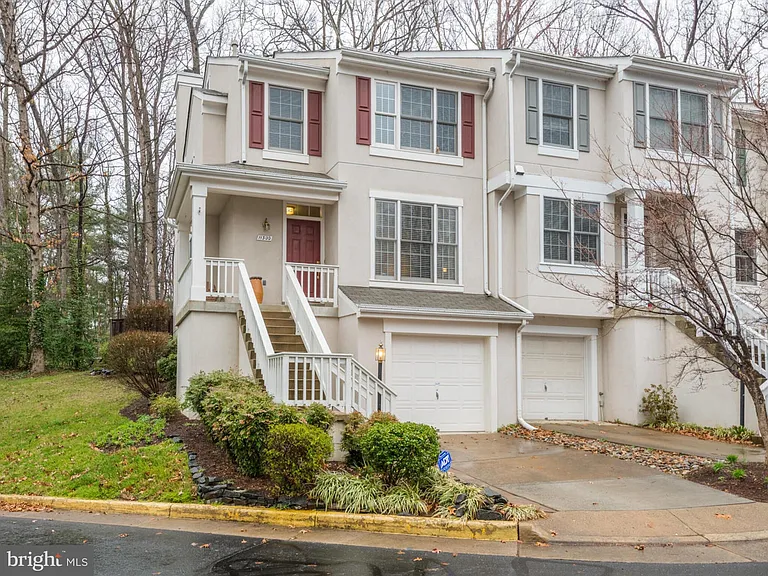11300 Fairwind Way — Photo 2