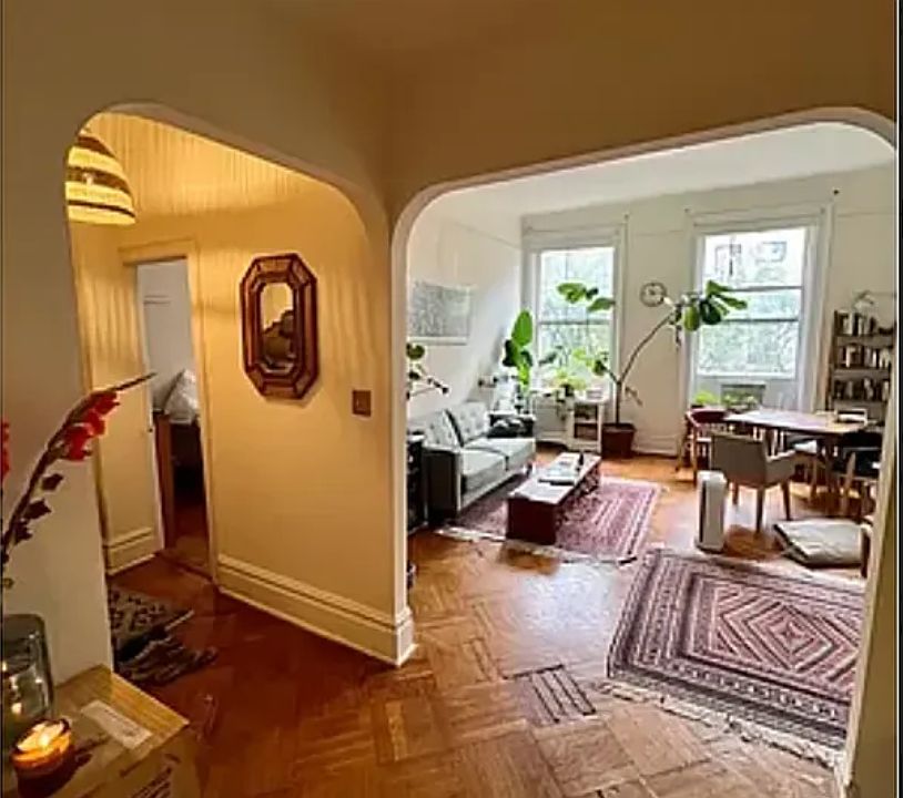 1st image of 325 W 108th St APT 2A