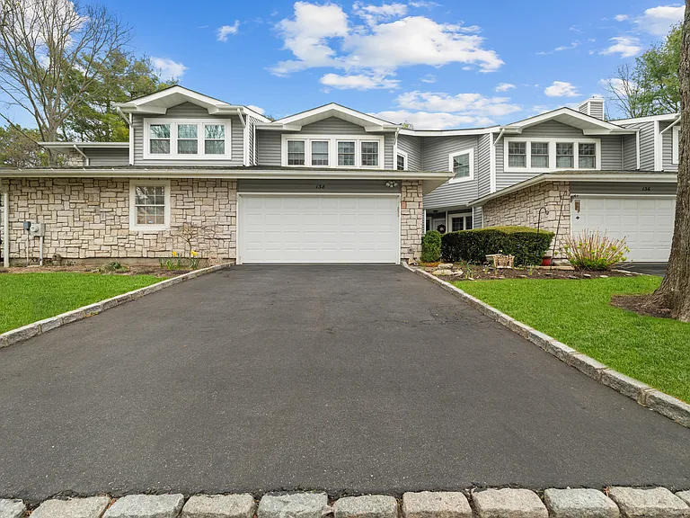 Colony Dr — Photo 10