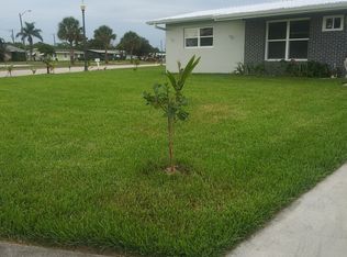 595 SE Airoso Blvd, Port Saint Lucie, FL 34983