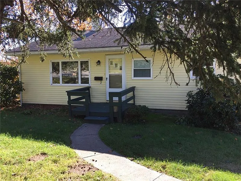 4111 Thomas St photo 1
