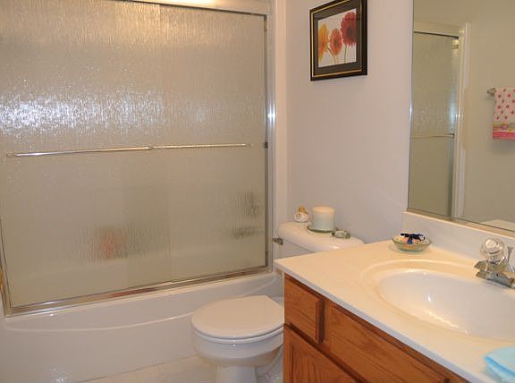 2nd image of 1007 McKay Cir