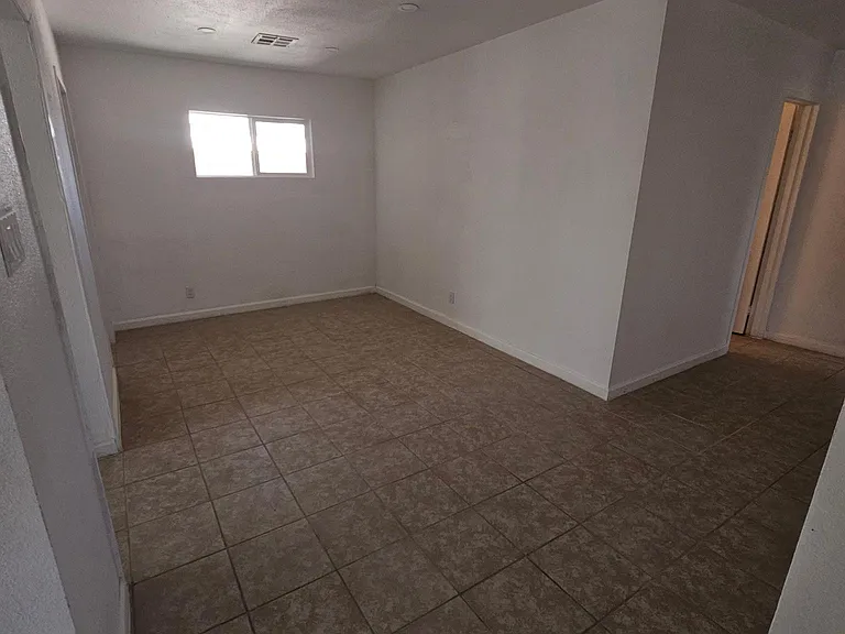 5900 Gipsy Ave — Photo 14