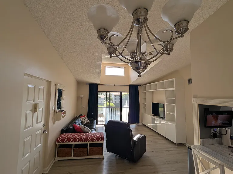 629 Sea Pine Way #E3 — Photo 3