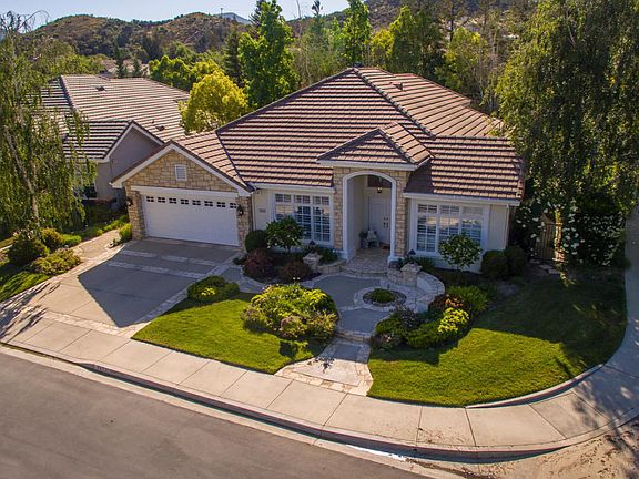 2nd image of 1613 Oakcottage Ct