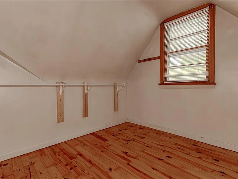 1752 Brainard Rd — Photo 26
