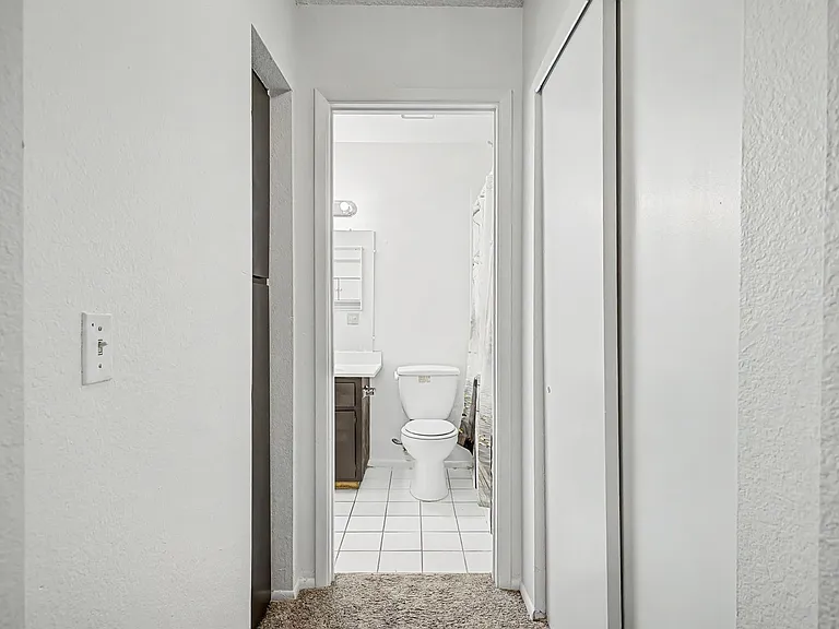 Beautiful Beck Ln Fourplex — Photo 17