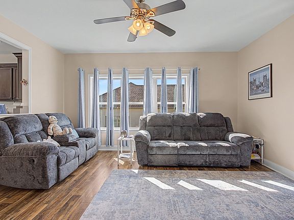 5th image of 1901 Sheffield Ln