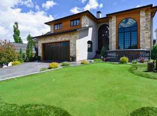 70 Patterson Park SW, Calgary, AB T3H3C7