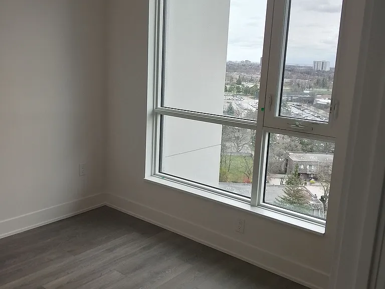 204 Burnhamthorpe Rd E #1110 — Photo 12