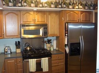 74 Amethyst Ln #288, Paterson, NJ 07501