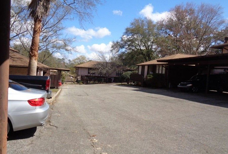 2nd image of 313 Westwood Dr Unit 313