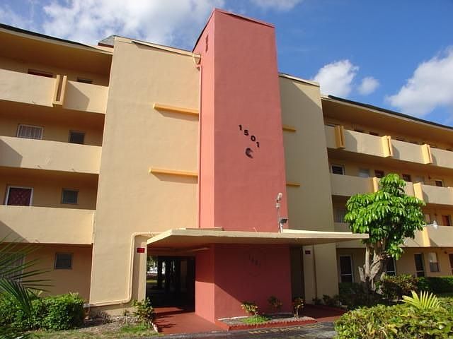 1st image of 1501 NE 191st St APT C411