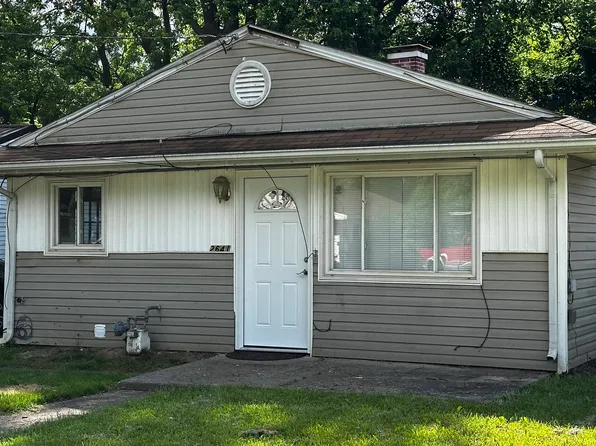 2641 Maxine Ave NE, Canton, OH 44705