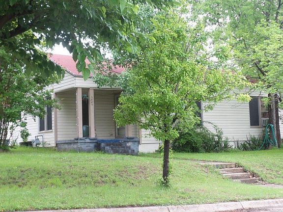 3rd image of 1832 Shepheard Dr