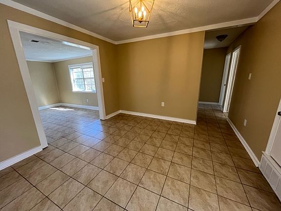 4th image of 5584 Ashford Dr