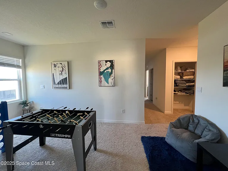 976 Trinity St — Photo 37