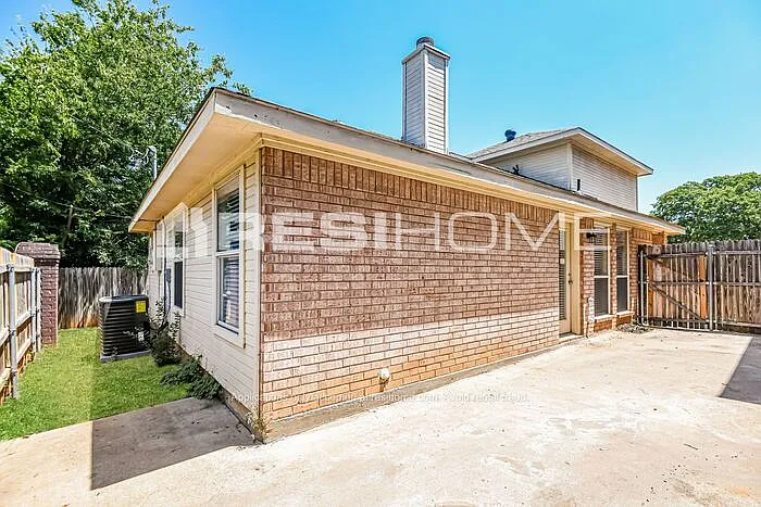 7425 Arbor Park Dr — Photo 14