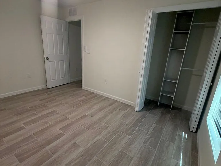 917 Wilmington Pkwy — Photo 16