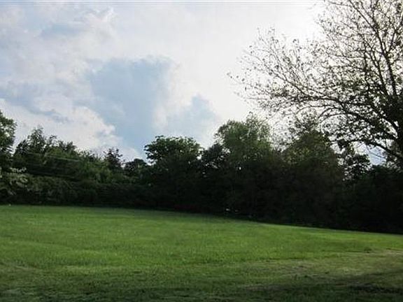 4th image of 1860 Dorchester Ct