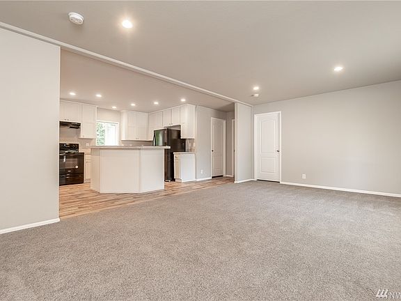 4th image of 25517 32nd Ave E