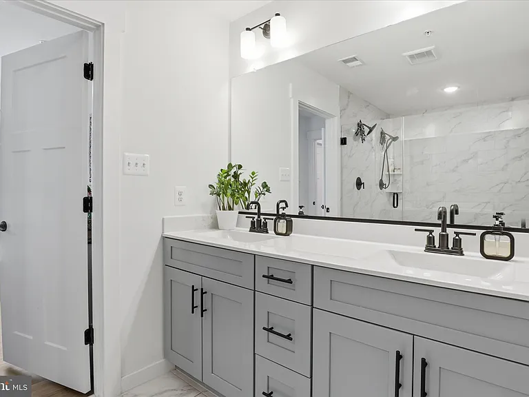 15717 Tierra Dr — Photo 25