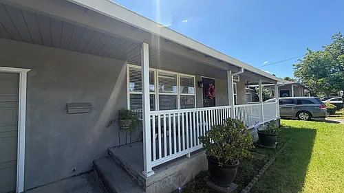 2036 Country Club Blvd Photo 1