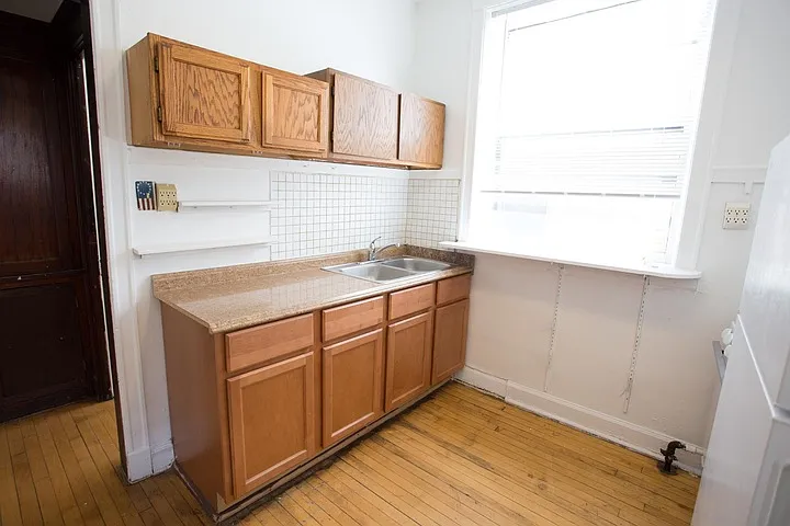Greenwood 5201 — Photo 9
