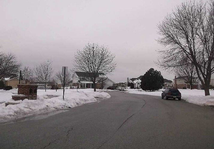 2nd image of 8056 W Ryeland Dr