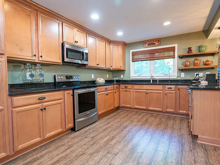 608 Highland Ave — Photo 13